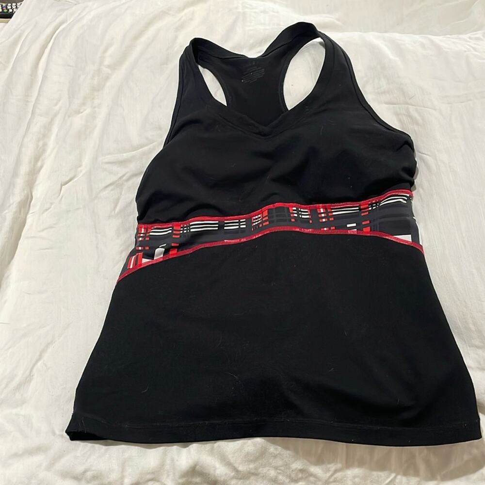 Zella L black racer tank built in shelf bra red white geometric design guc